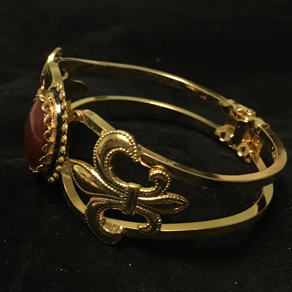 Oval Agate Bracelet***SALE*** - Picture 2 of 2